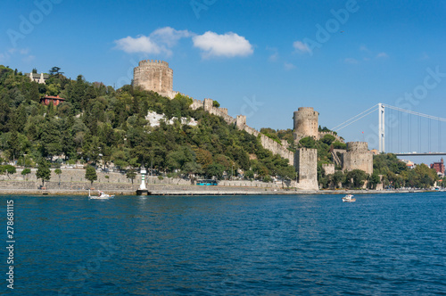 Canvas Print Rumelian medieval fortress on the European banks of the Bosporus in Istanbul