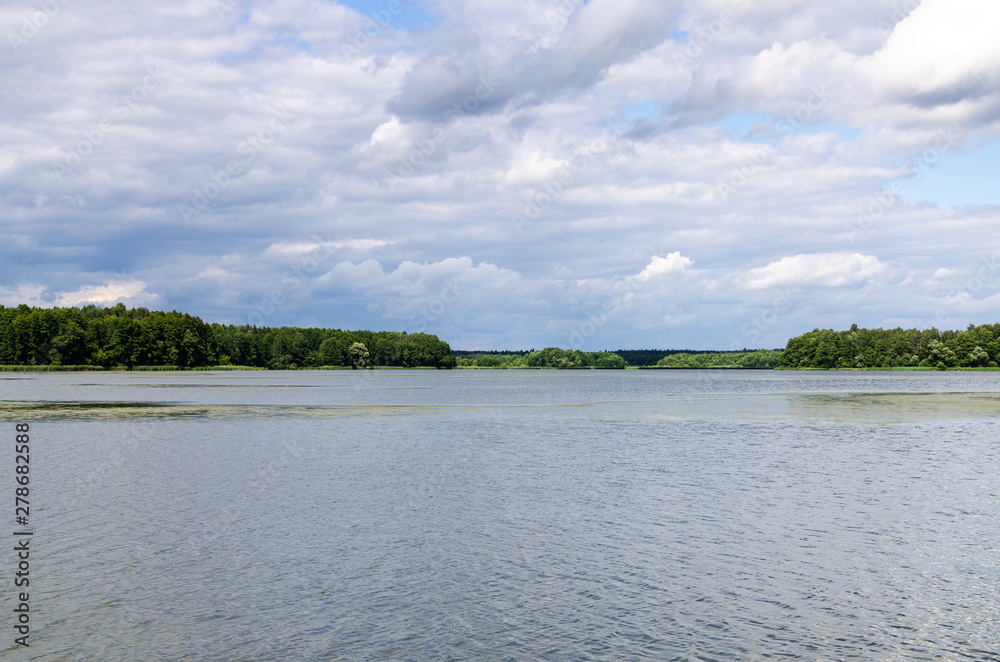 Lake in the village of Belye Berega (Technical pond of the Bryansk hydroelectric station)