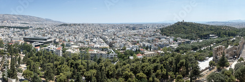 Panoramic top view on the city Athen from the hill of the acropolis © pbombaert