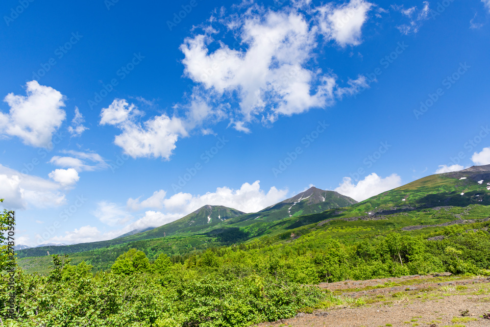 北海道　望岳台より十勝連峰を望む