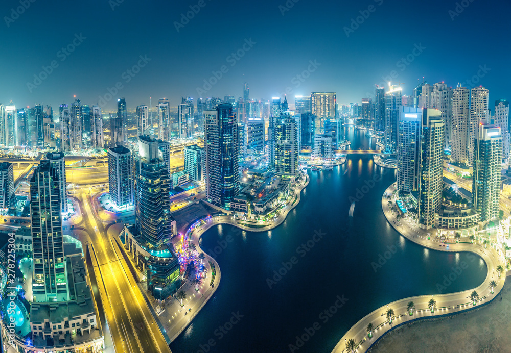 Dubai Marina at night - obrazy, fototapety, plakaty 