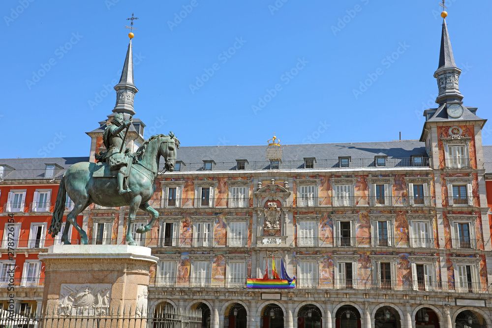 Fototapeta premium Plaza Mayor square with equestrian statue of King Philips III in Madrid, Spain