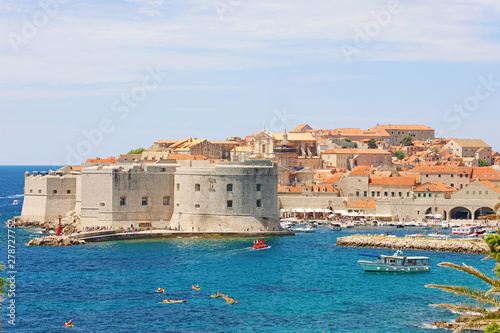 Fototapeta Naklejka Na Ścianę i Meble -  Picturesque view of Dubrovnik old town on Mediterranean Sea in Croatia, Europe