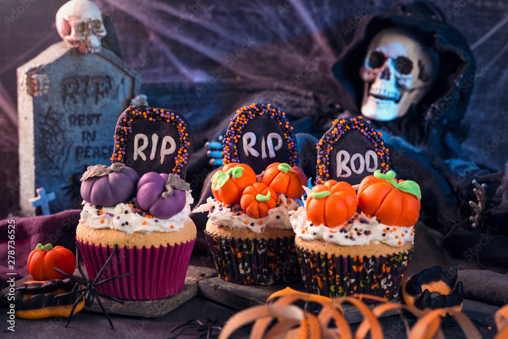 Sweets for halloween party - obrazy, fototapety, plakaty 