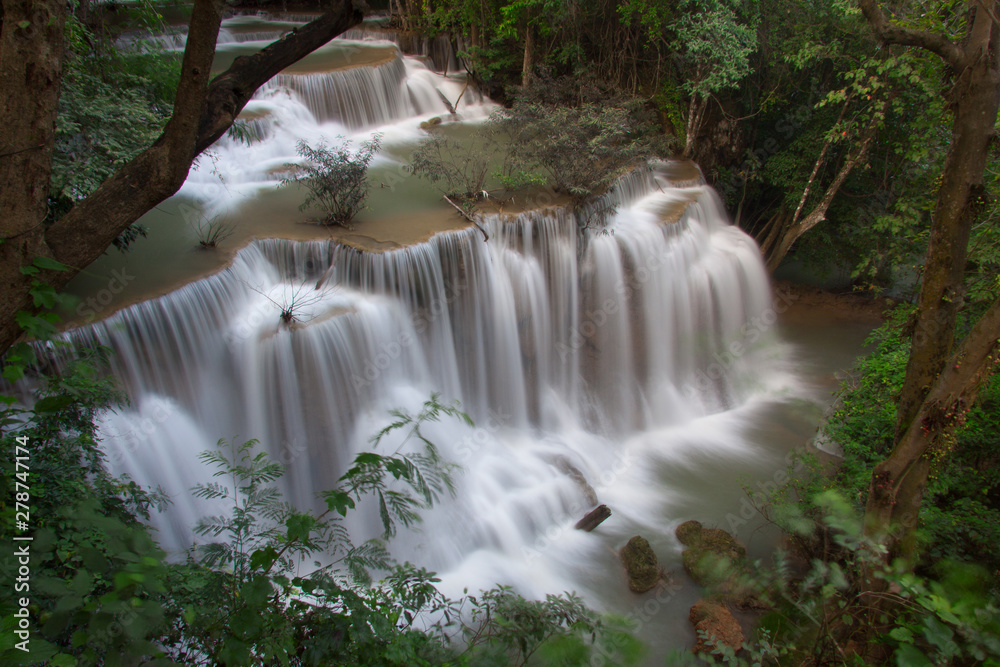 Fototapeta premium Huaymaekamin Waterfall is beautiful waterfall in Kanchanaburi , Thailand