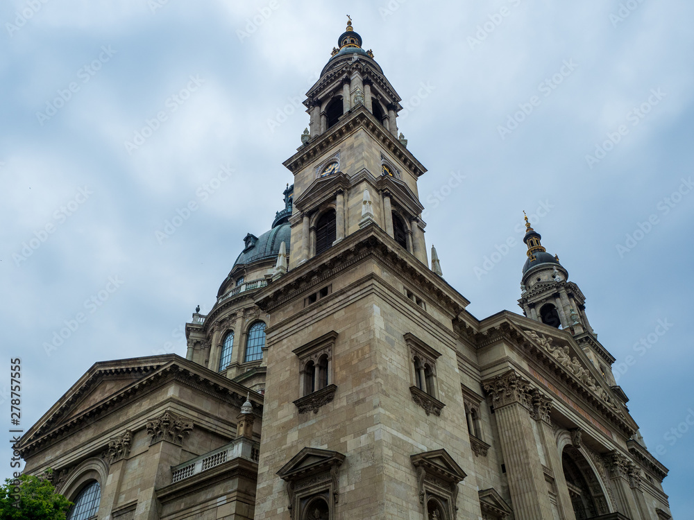 Obraz premium St. Stephen's Basilica in Budapest, Hungary.