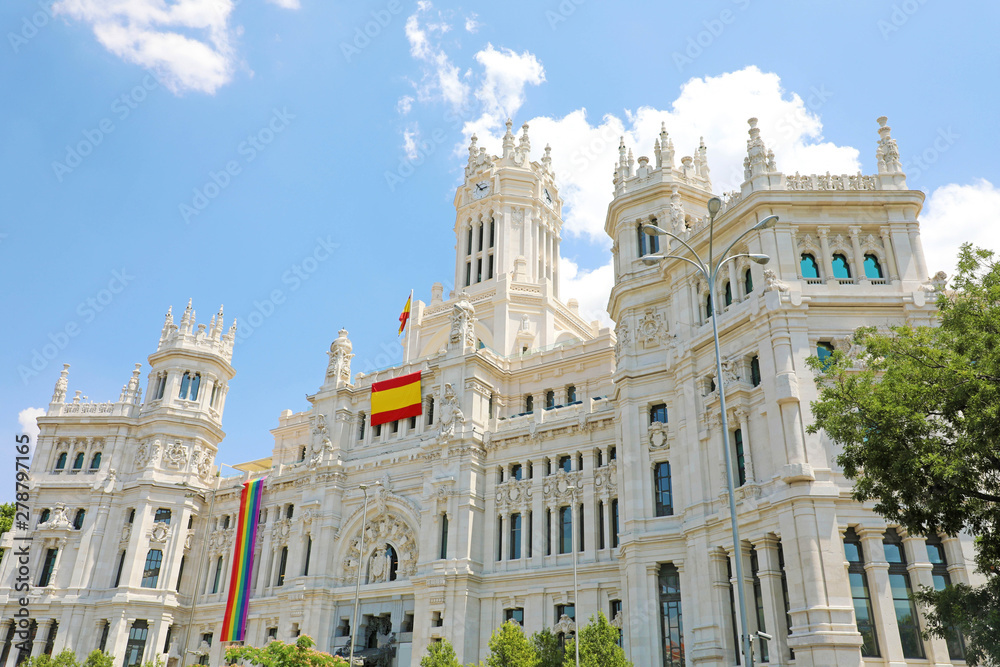 Obraz premium The main facade of the City Hall, located at Plaza de Cibeles square, City Council of Madrid, Spain
