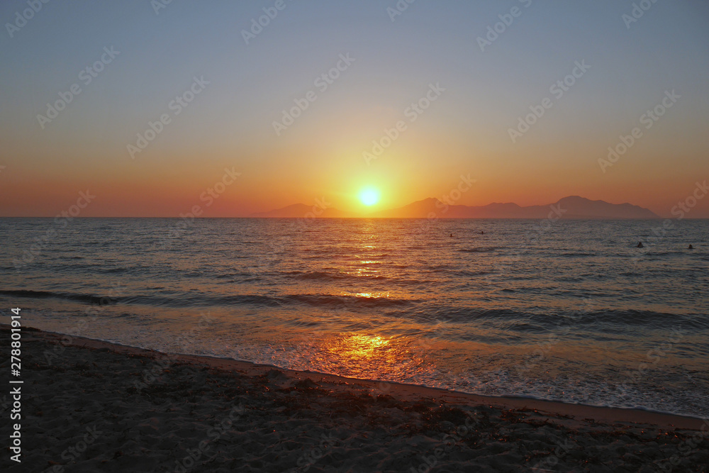 Obraz premium sunset on the beach