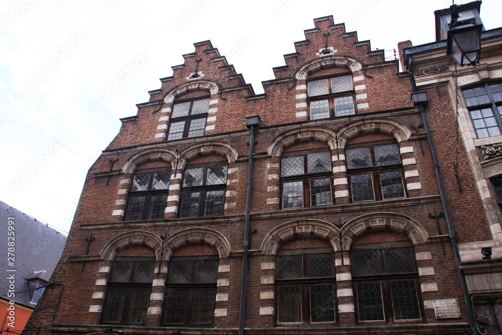 vieilles maisons dans le vieux Lille