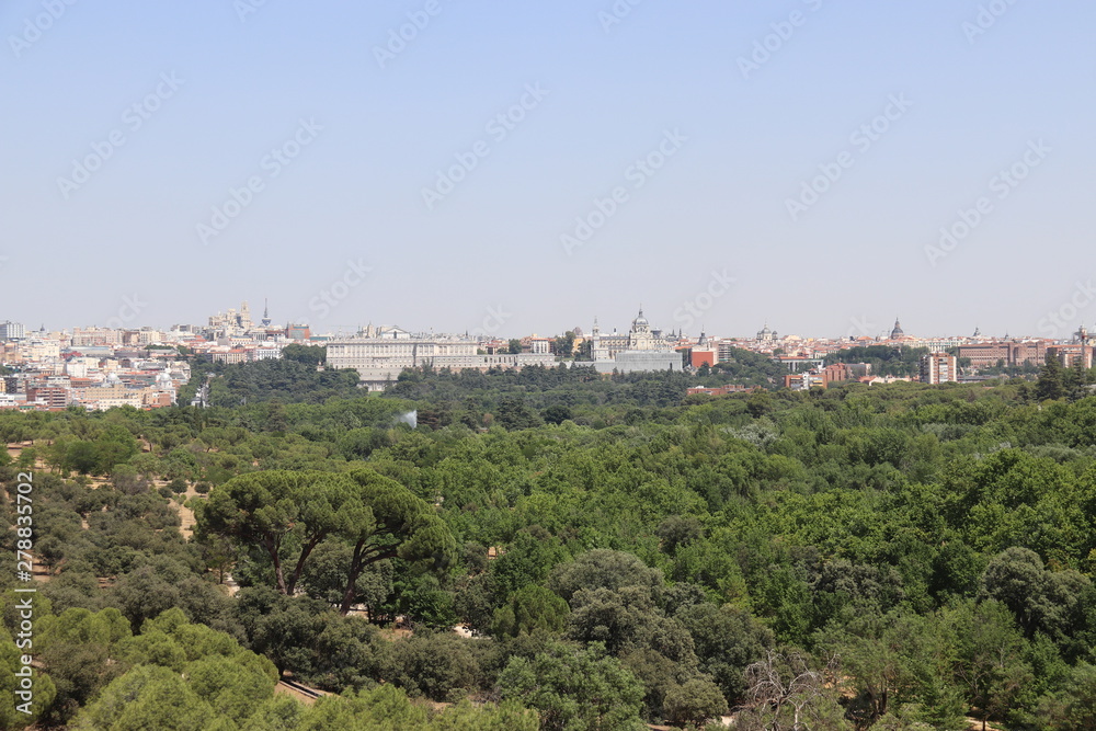 Paysage du parc Casa de Campo à Madrid, Espagne