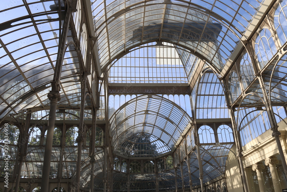 Palais de Cristal dans le parc du Retiro à Madrid, Espagne