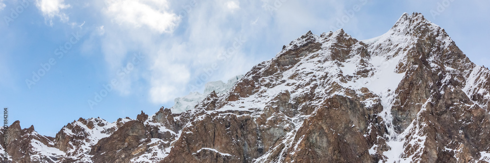 Obraz premium K2 mountain peak, second highest mountain in the world, K2 trek, Pakistan, Asia