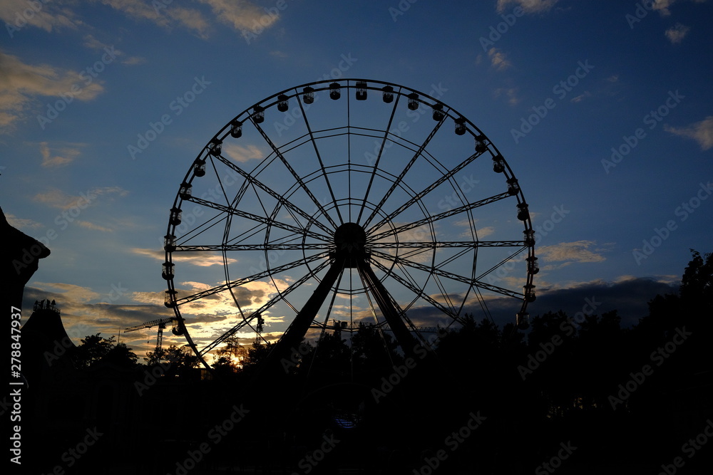 ferris wheel at sunset