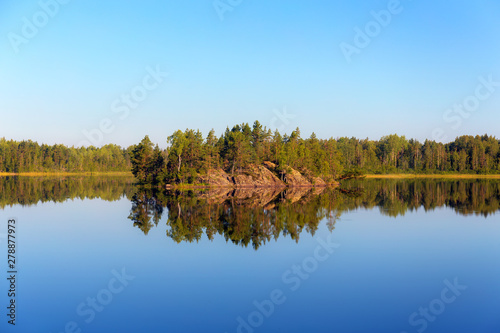 reflections and symmetry © Maslov Dmitry