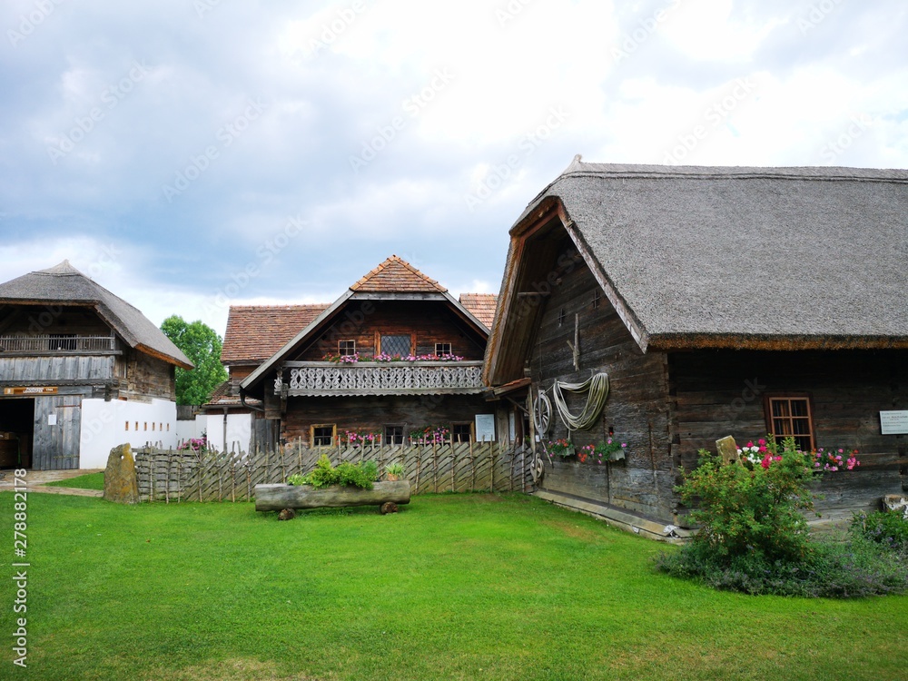 altes Bauernhaus in den Alpen