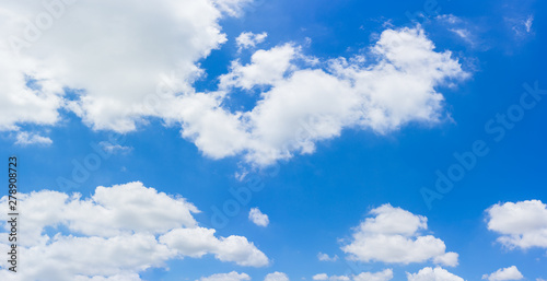Bild auf Leinwand Blue sky and clouds natural background.