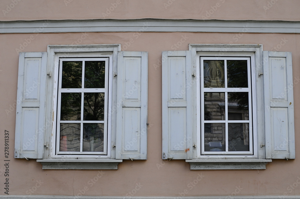 schmucke Fenster