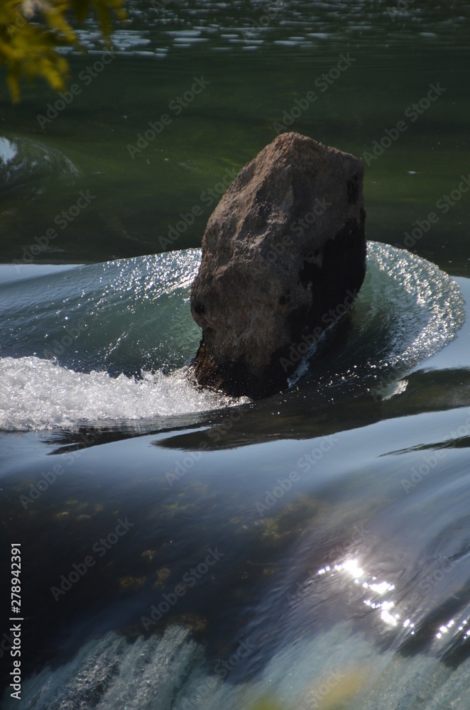 Naklejka premium Turkey stone in small waterfall