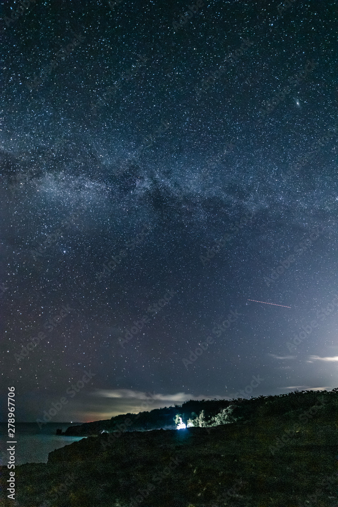  Look at the Milky Way Galaxy that spreads from the Miyako island to the sky