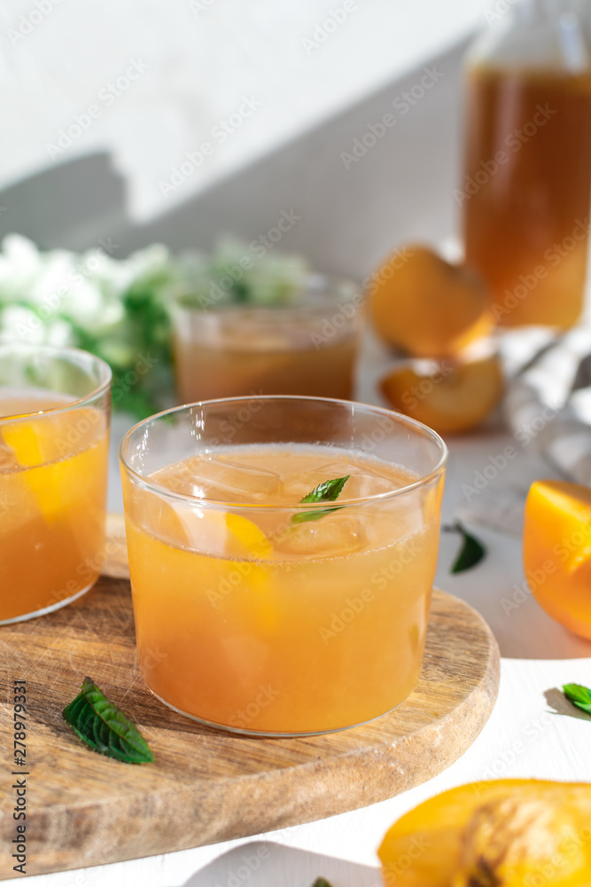 Refreshing alcohol free peach lemonade Refreshing alcohol free peach lemonade