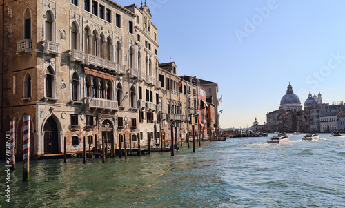 Grand canal in Venice, Italy © Jan Kranendonk