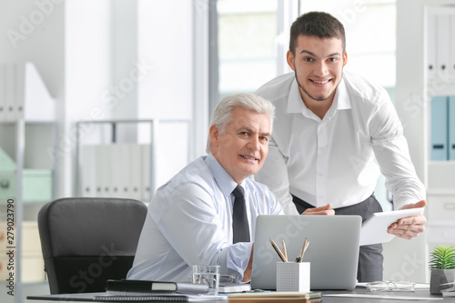 Mature marketing manager wi...