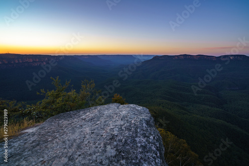 sunrise at sublime point, blue mountains, australia 17