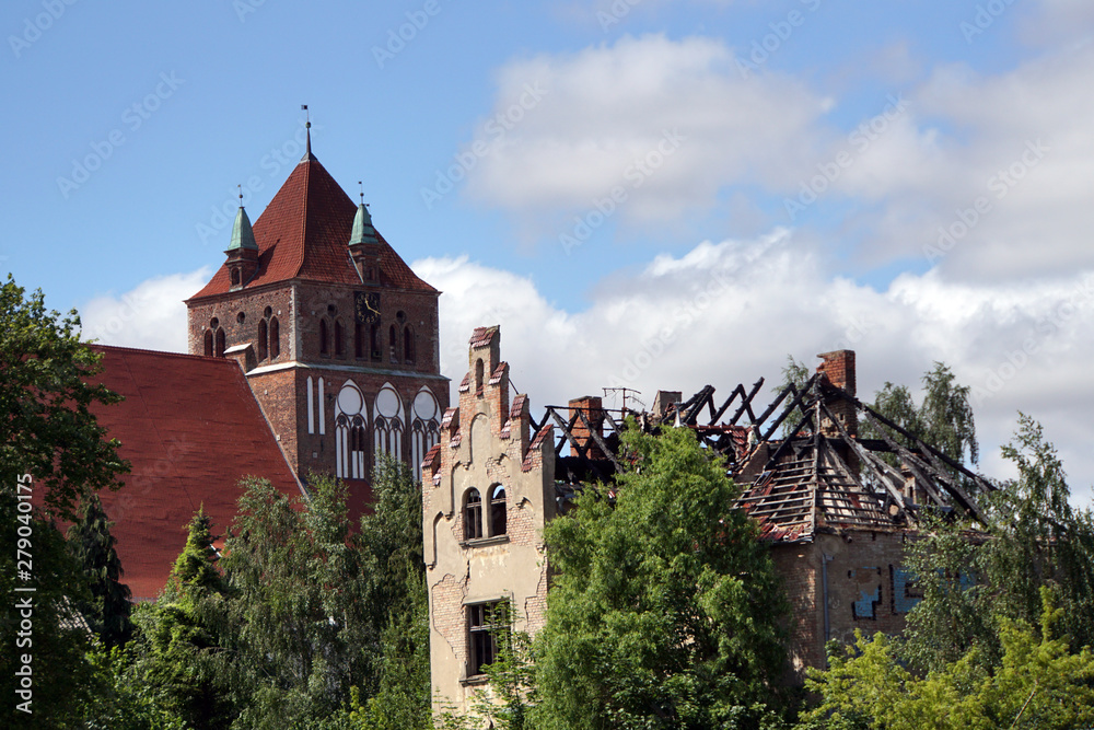 verfallende Ruine einer alten Villa