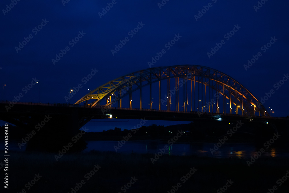 Fototapeta premium The Waalbridge Nijmegen during Night