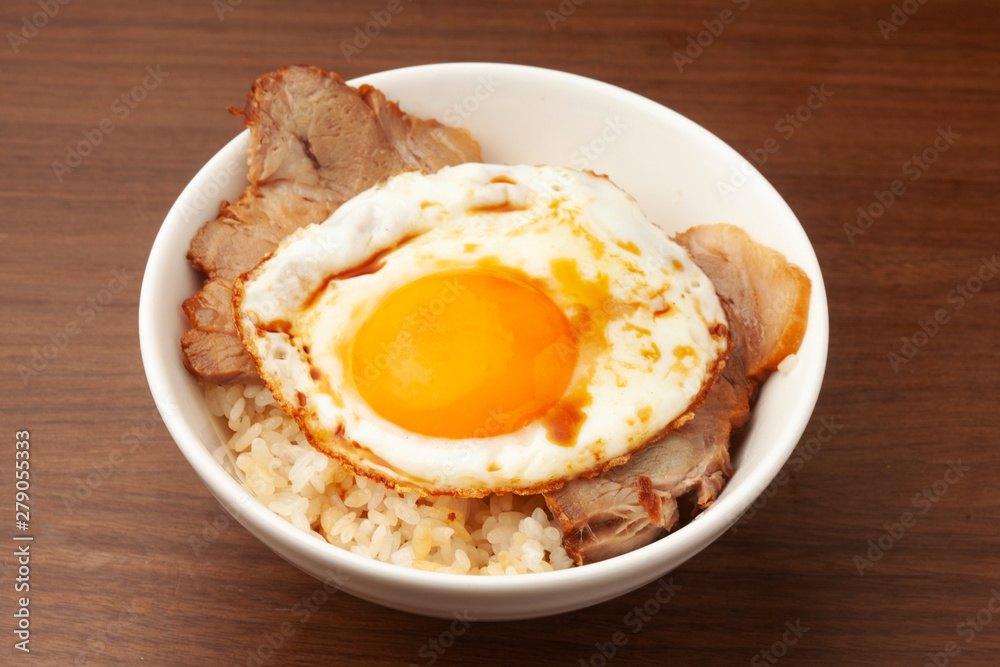 焼豚玉子飯 焼豚玉子飯