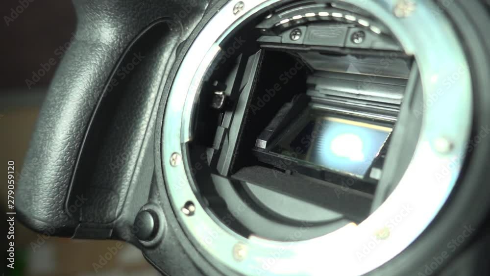 Digital Camera mirror and shutter mechanism of shooting. Digital Camera mirror and shutter mechanism of shooting.