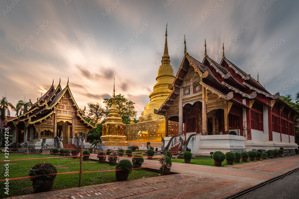 Naklejka premium Wat Phra Singh w Chiang Mai w Tajlandii