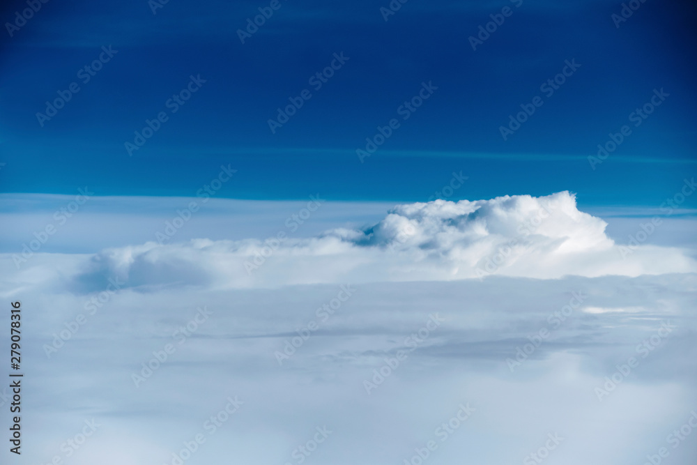 雲の上から見える空の景色 Stock Photo Adobe Stock