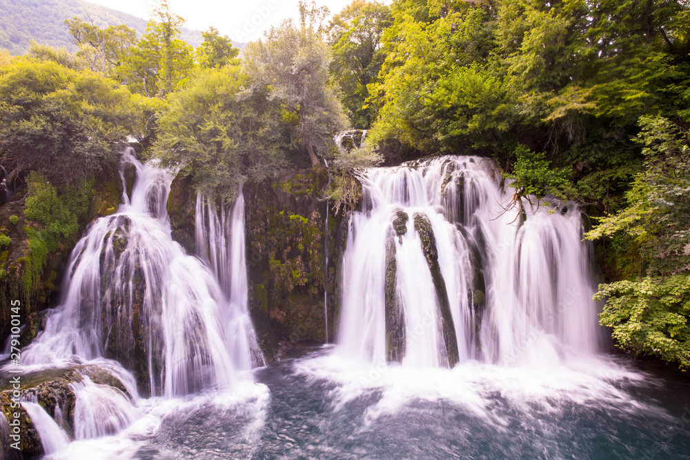Fototapeta premium beautiful waterfall