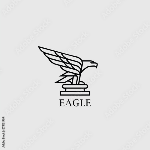 Eagle Chess Line Vector Icon. Vector illustration