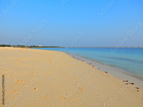 beach and sea © Wararat