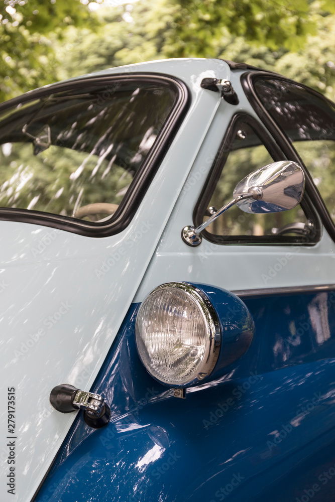 Fototapeta premium alter deutscher Kleinwagen