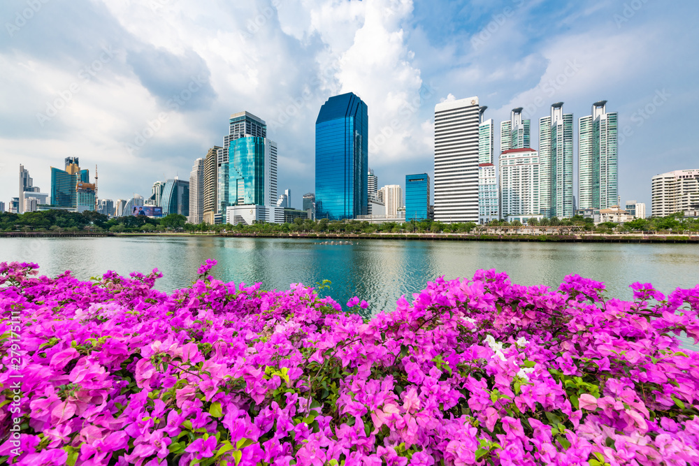 Benjakiti Park, a spec of green amongst Sukhumvit's high rise hotels and office blocks Benjakiti Park, a spec of green amongst Sukhumvit's high rise hotels and office blocks