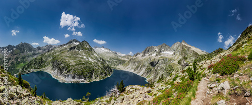 Lac de Cap de Long im Naturreservat Massif du Néouvielle im Nationalpark Pyre...