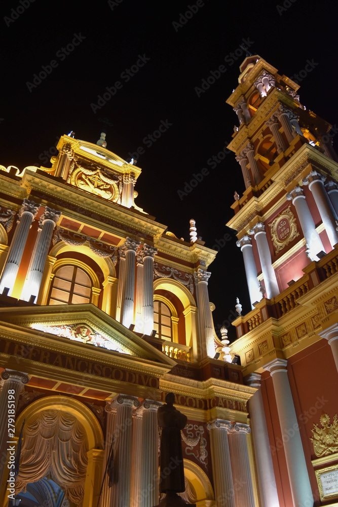 Iglesia San Francisco de noche Salta argentina