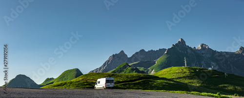Reisemobil am Col d’Aubisque in den Französischen Pyrenäen