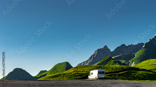 Reisemobil am Col d’Aubisque in den Französischen Pyrenäen