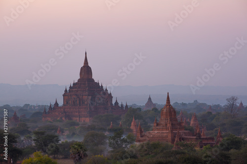 Htilominlo Temple is a Buddhist temple located in Bagan, in Burma/Myanmar, built during the reign of King Htilominlo, 1211-1231.