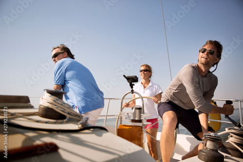 Принти на полотні People sailing