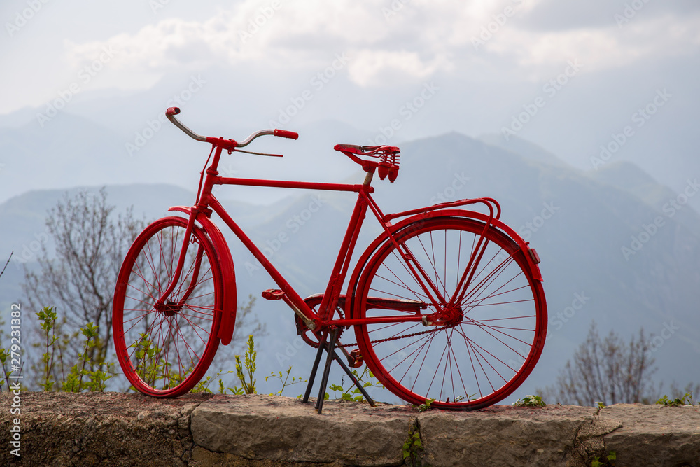 Obraz premium Rotes Fahrrad