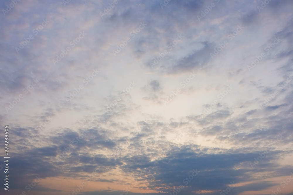 Naklejka premium 夕方の空