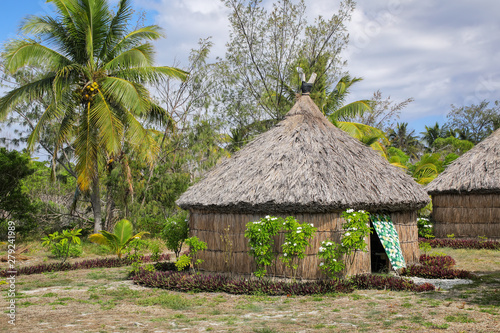 Fotografija Traditional Kanak house on Ouvea Island,  Loyalty Islands, New Caledonia