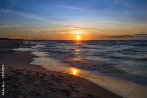 Zachód słońca nad Morzem Bałtyckim. Zatoka Gdańska, Gdańsk Sobieszewo 