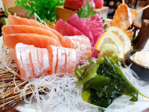 Variety of fresh salmon menus with algae Wakamatsu Kameoka and lime in Japanese restaurants
