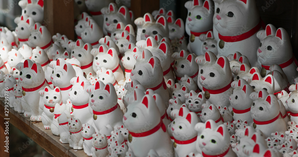 Gotokuji Shrine with lots of cat statues